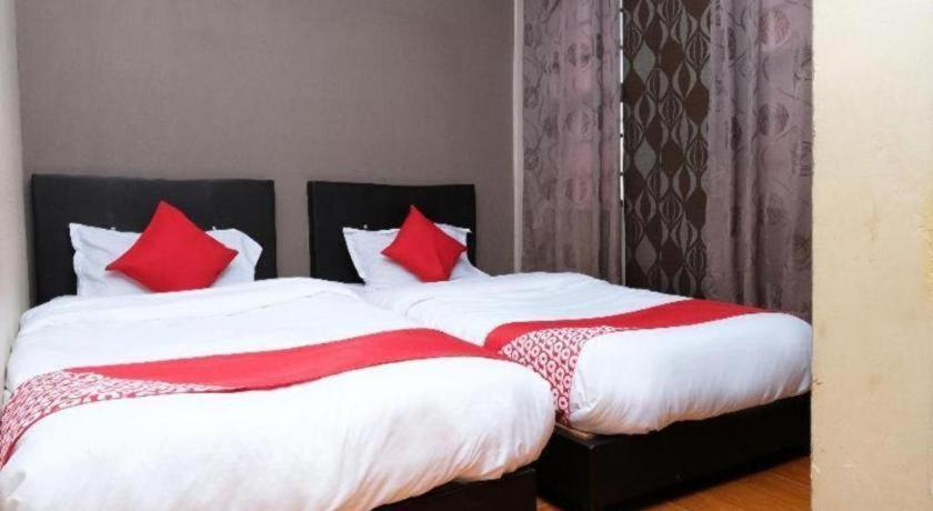 Oyo 44123 Hotel Al-Saif Kuala Kerai Esterno foto