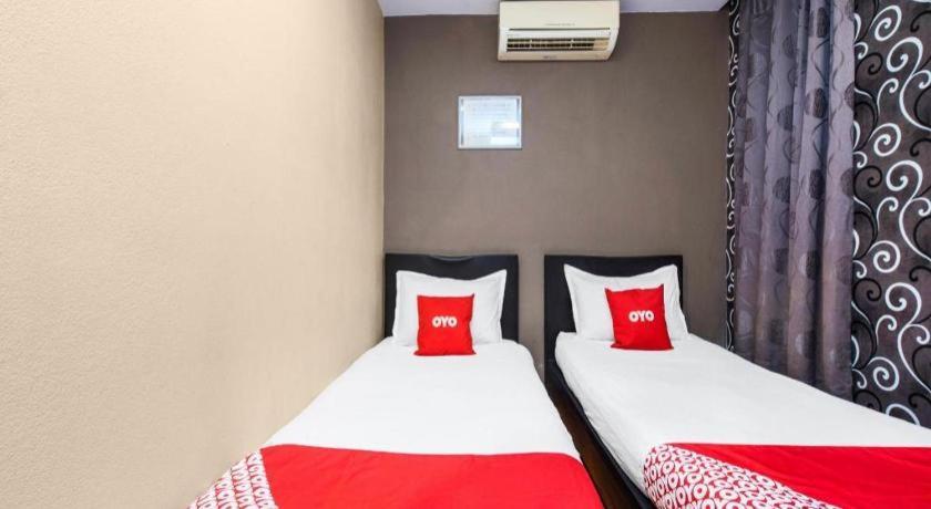 Oyo 44123 Hotel Al-Saif Kuala Kerai Esterno foto