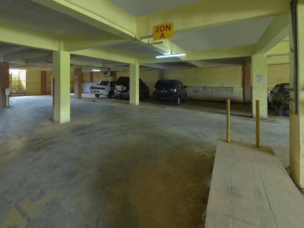 Oyo 44123 Hotel Al-Saif Kuala Kerai Esterno foto